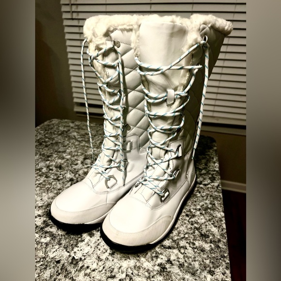 Winter white fur boots - Picture 1 of 5